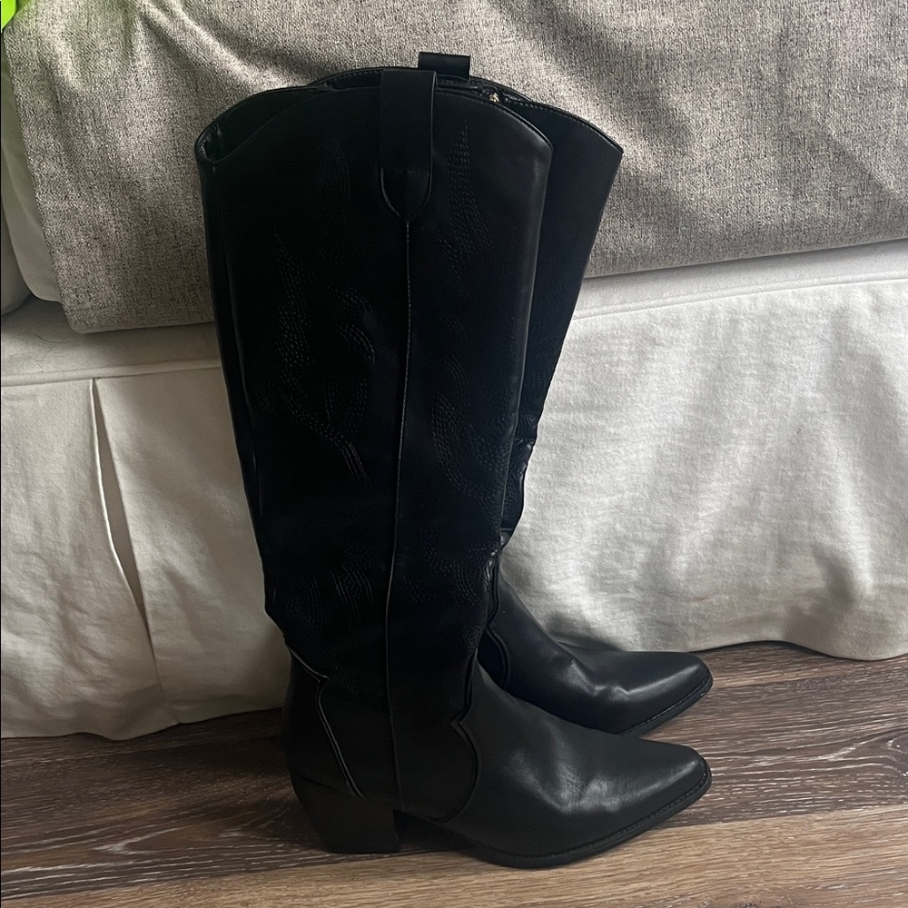 Cowboy boots vegan leather Dream pairs sz 10 good pre owned condition